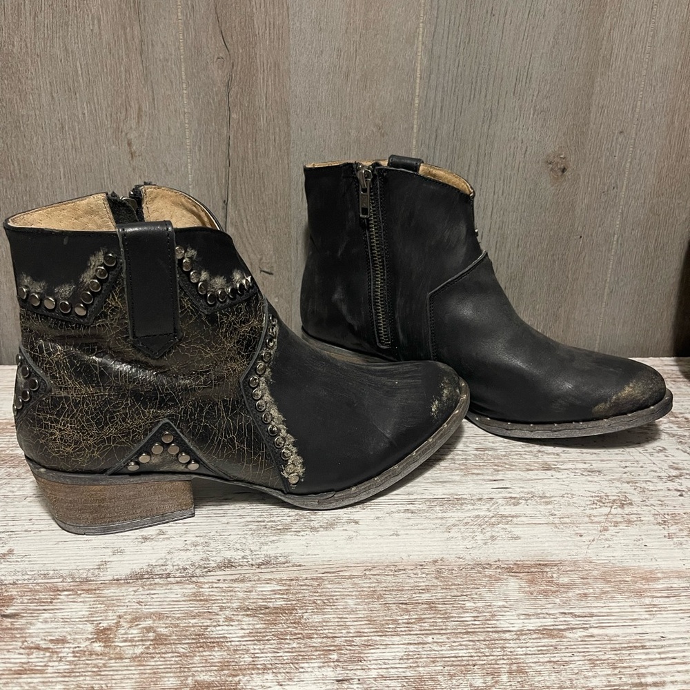 Circle G Black Studded Ankle Boots